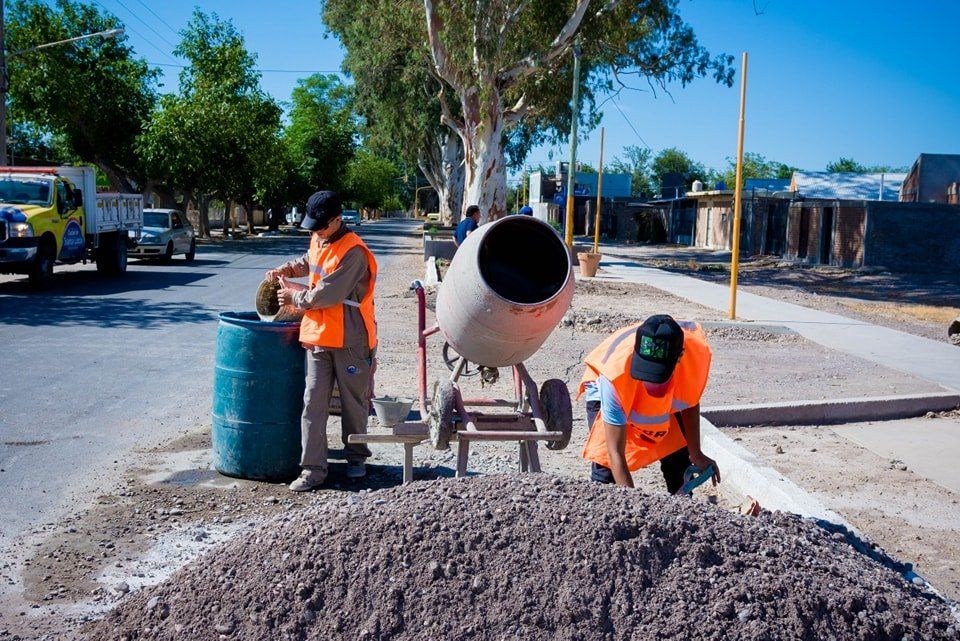 Avance De Obra Circuito De Salud Calles De Octubre Entre Libertador